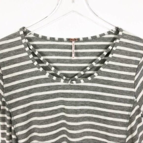 Poof | Grey & White Stripe Pattern Short Sleeves Top Size Medium - Picture 4 of 7